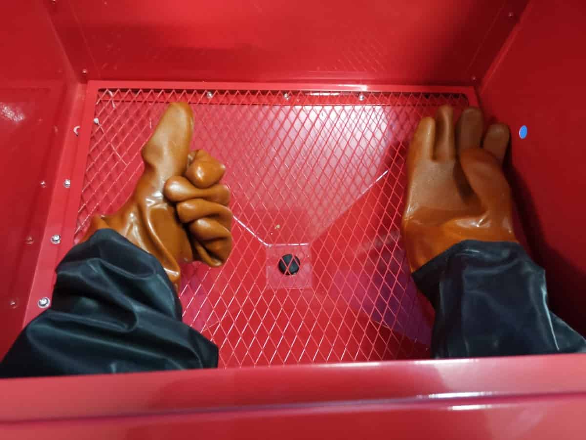 Pískovací box 90l včetně pískovací pistole