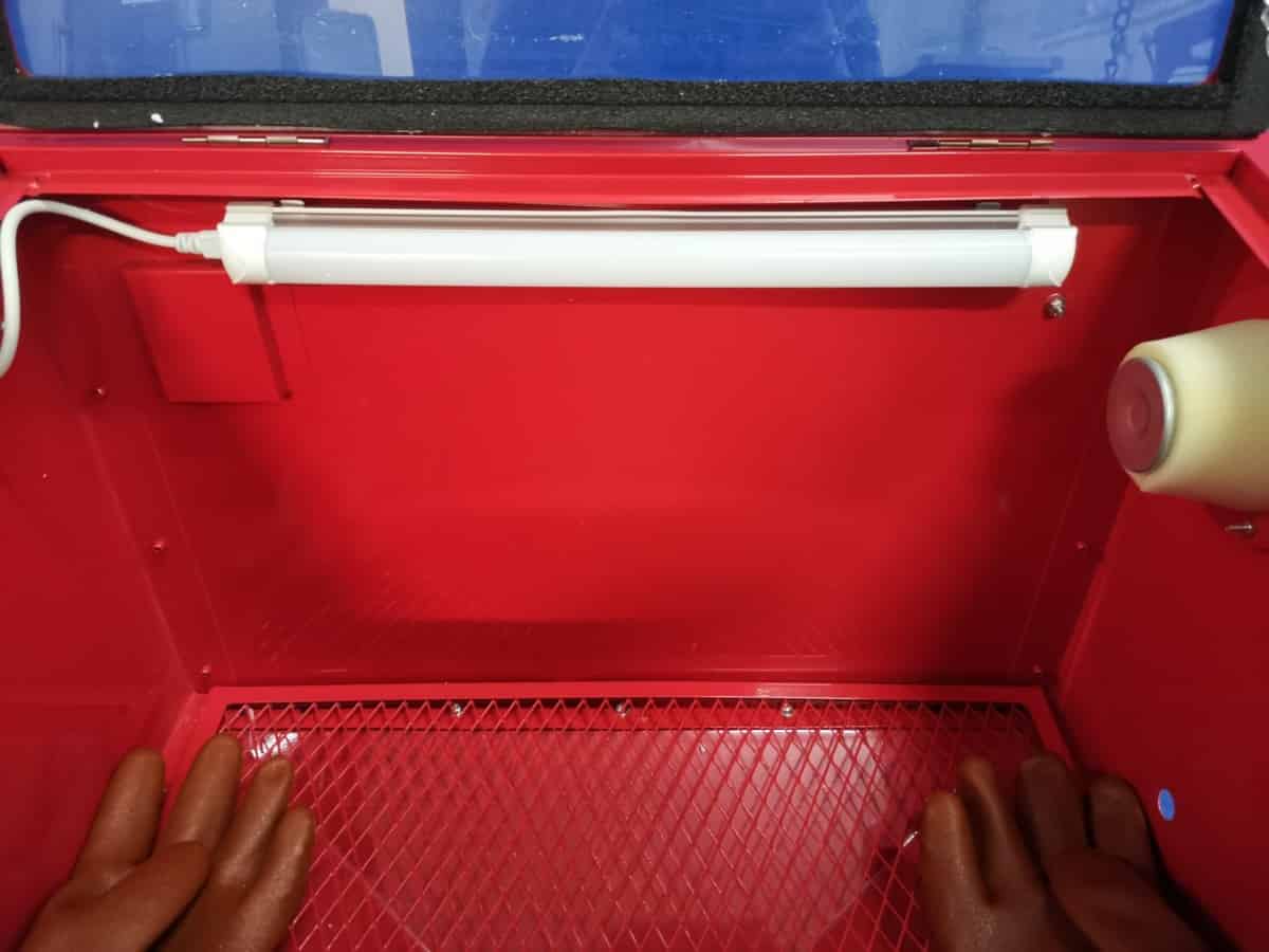 Pískovací box 90l včetně pískovací pistole