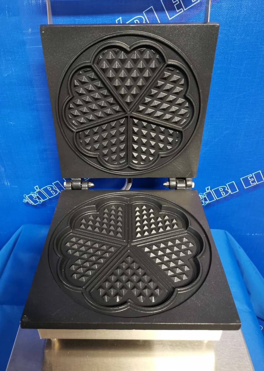 Vaflovač, výrobník srdíčkových vaflí 1750W