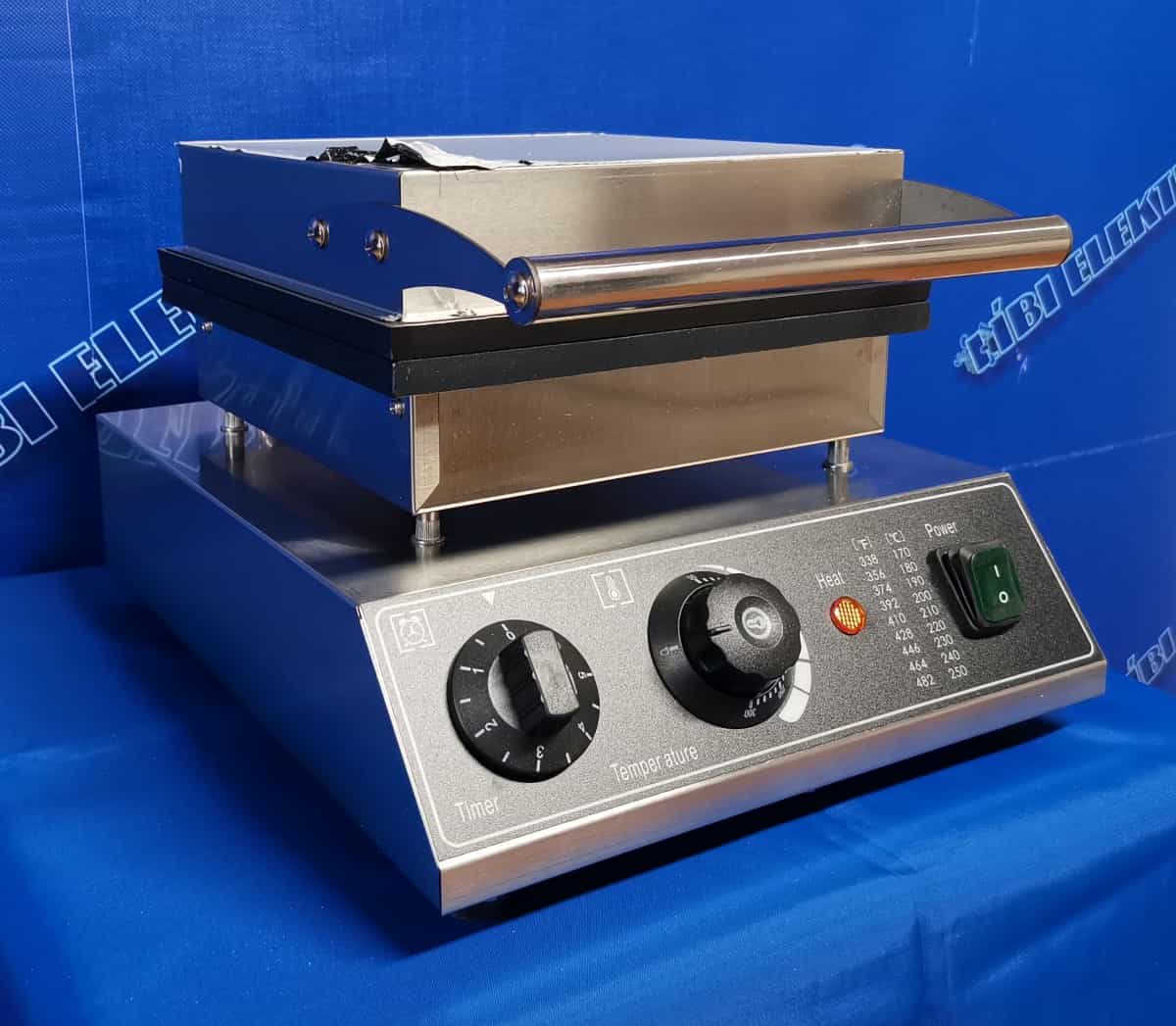 Vaflovač, výrobník srdíčkových vaflí 1750W